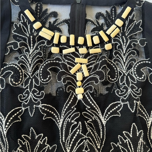 NANETTE LEPORE black and cream netted SS top with silk cami - sz. 6 - Picture 10 of 10